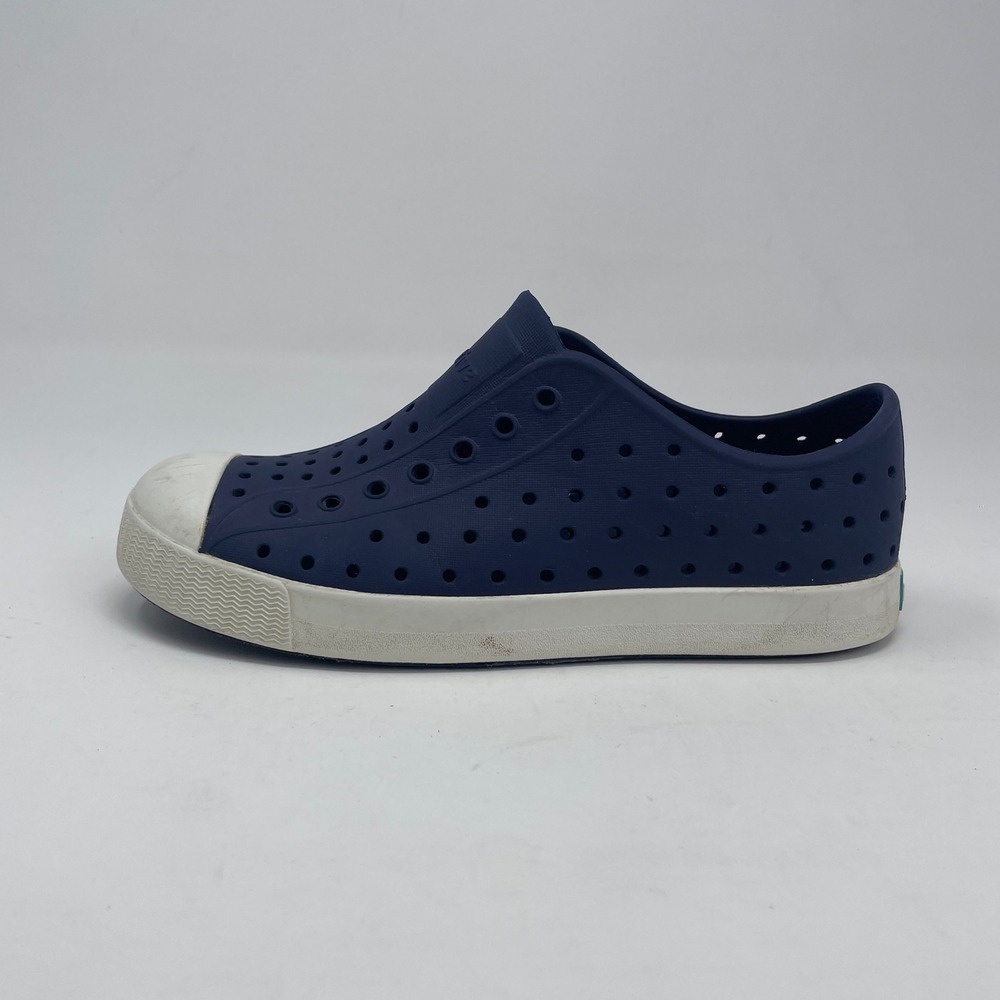 Native Jefferson Navy Blue White EVA Slip On Water Beach Light Play Shoes Kids 2